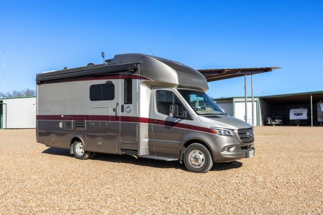 2021 Tiffin Wayfarer 25RW